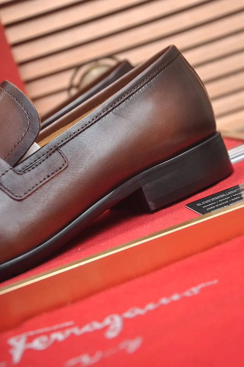 Men's shoes 💰520💶【Ferragamo/Ferragamo】The latest model in the counter. Original imported high-quality cowhide with open sides + imported 🐂 water-dyed cowhide lining + original luxury metal buckle + original combination outsole. No pressure for comparison. 38--45 (45 is custom-made and cannot be returned or exchanged)